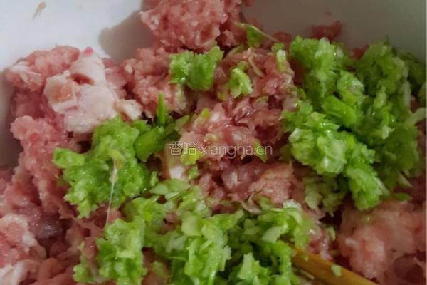 生煎水饺的做法图解1