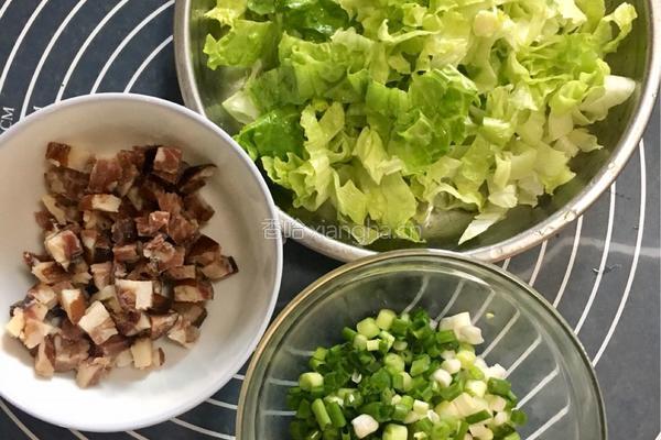 腊肠蛋炒饭的做法图解2