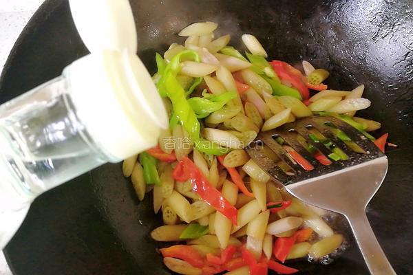 炒糖醋芡实茎的做法图解10