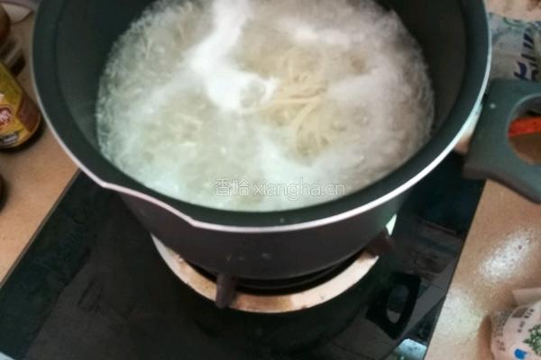 番茄瘦肉香菇鸡蛋面的做法图解5