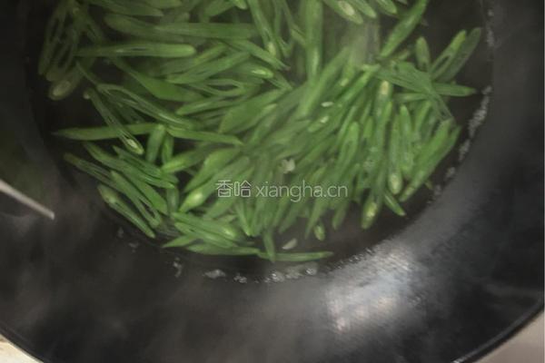 肉丝炒豆角的做法图解2