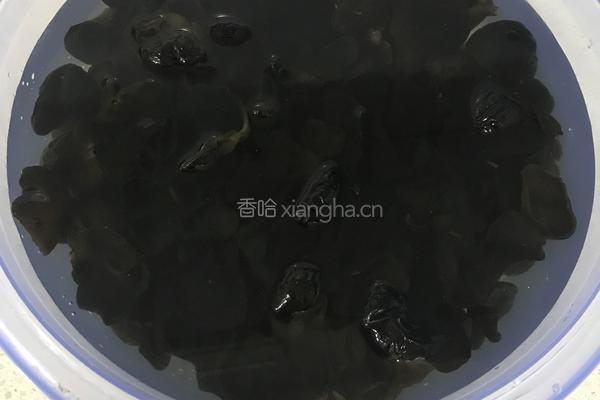 美极木耳的做法图解1