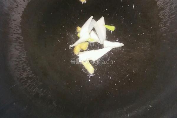超简单的豆腐鲫鱼汤的做法图解3