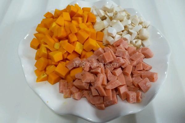 豌豆南瓜炒火腿的做法图解2