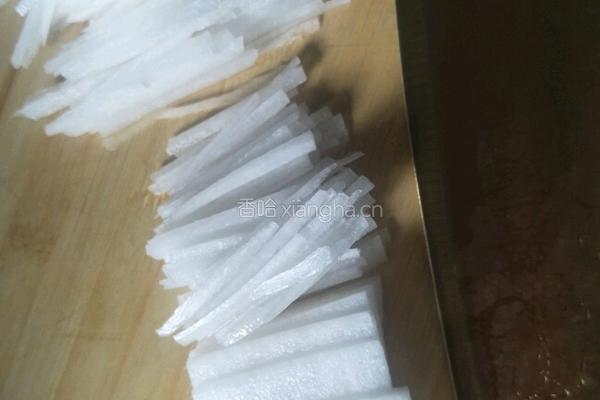 芹菜拌萝卜的做法图解2