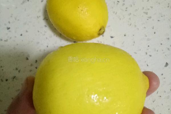 自制白糖柠濛夏日饮品的做法图解1