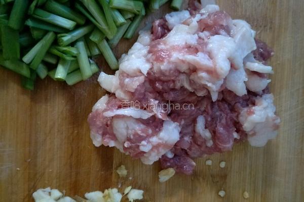 肉沫蚕豆的做法图解2