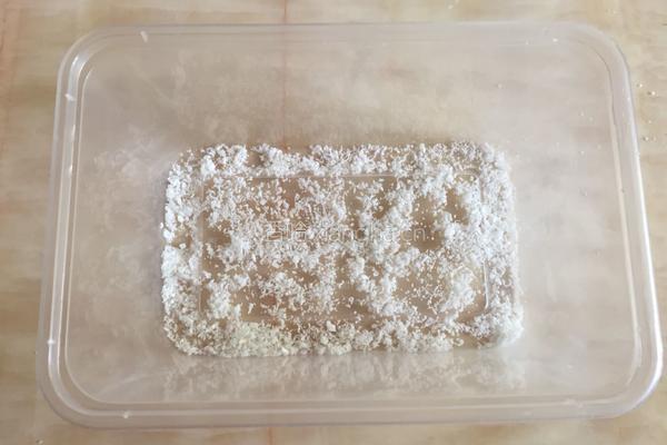 椰汁小方块的做法图解5