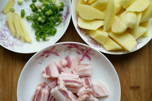 土豆烧肉的做法图解4