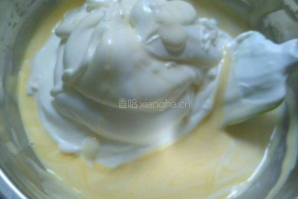 六寸戚风蛋糕(后蛋法)的做法图解5