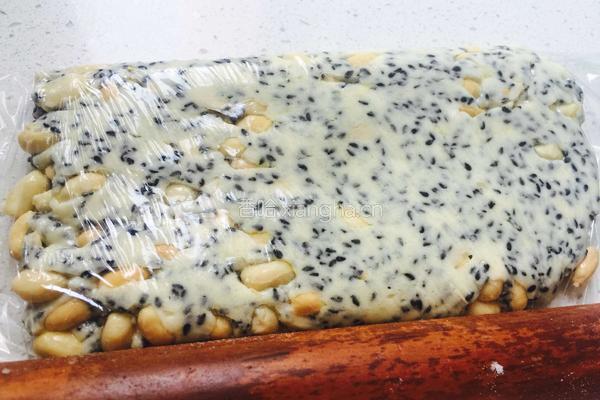 抹茶牛轧糖的做法图解8