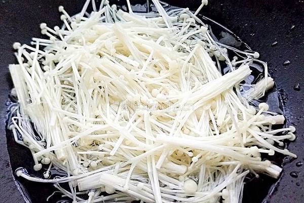 肉末炒金针菇的做法图解5