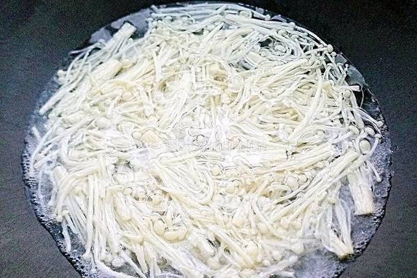 肉末炒金针菇的做法图解6