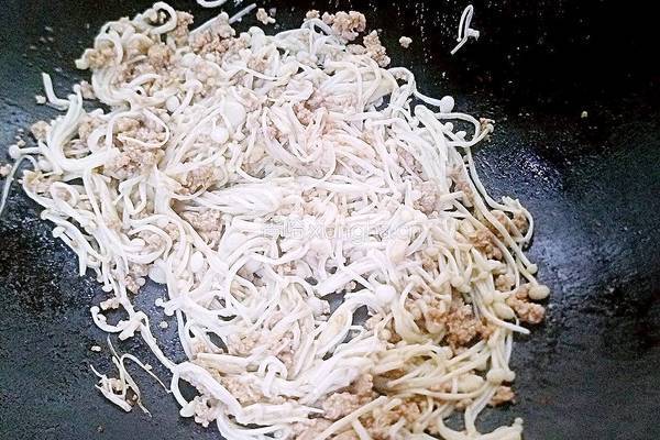肉末炒金针菇的做法图解13