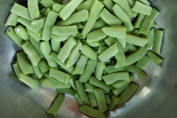 土豆烧豆角的做法图解2