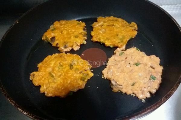 猪肉香菇泡菜饼的做法图解7