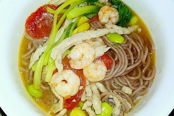 虾仁肉丝紫薯面的做法图解3