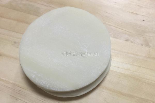 胡萝卜香菇煎饺的做法图解2