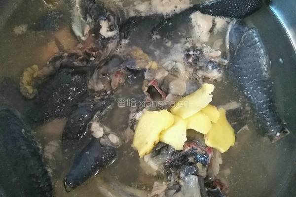 西洋参乌鸡汤的做法图解1