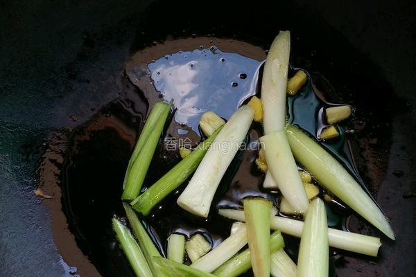 儿童版鱿鱼丝炒肉的做法图解3