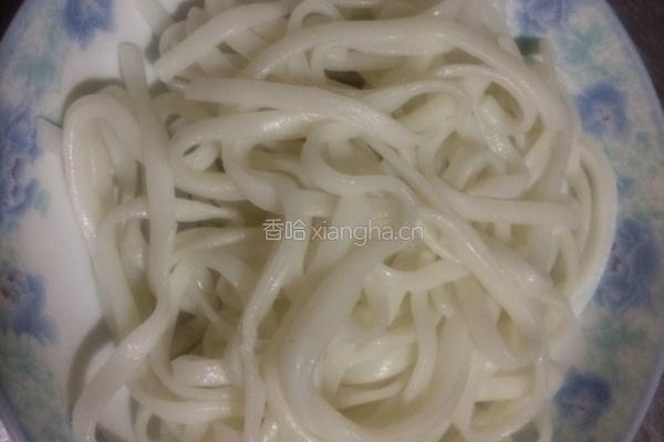 炒河粉的做法图解1