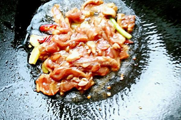 蒜苔炒肉的做法图解5