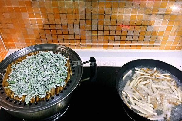 麦芹豆干+芹叶麦饭（适合孕妈）的做法图解2
