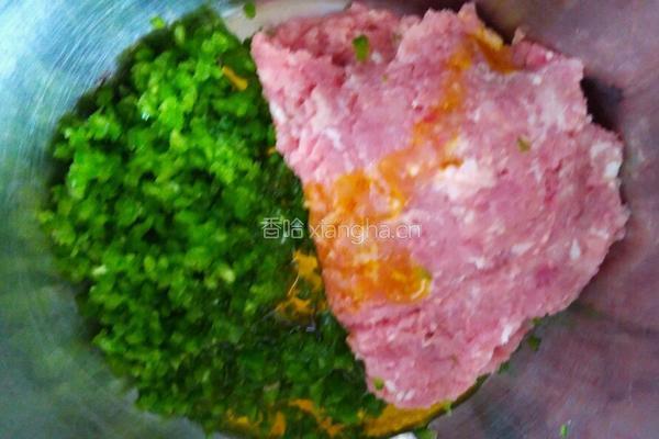青椒肉馅包子的做法图解4