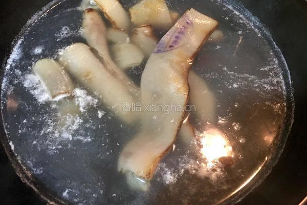 凉拌猪皮冻的做法图解1