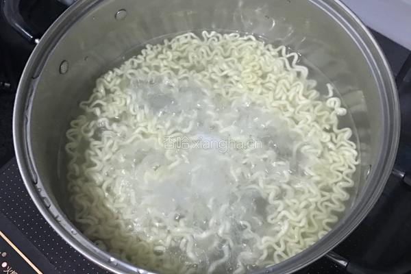 芝士火鸡面的做法图解2