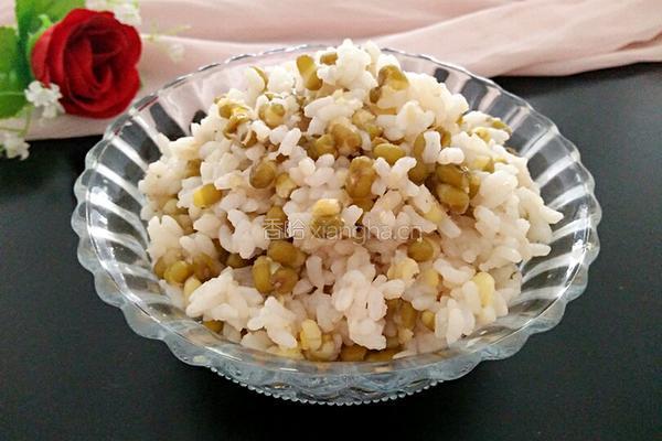绿豆米饭的做法图解1