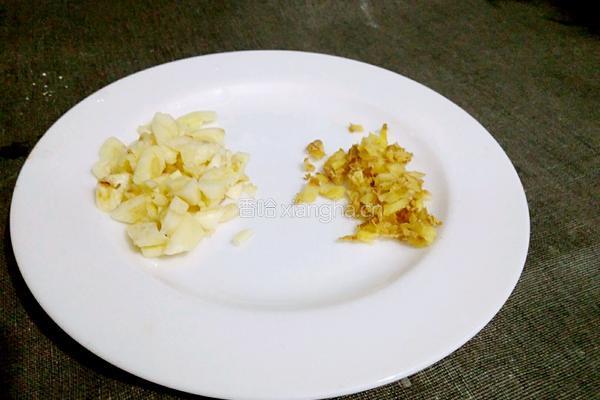 苋菜杆子炒肉的做法图解7