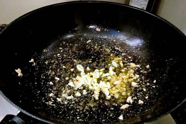 苋菜杆子炒肉的做法图解11