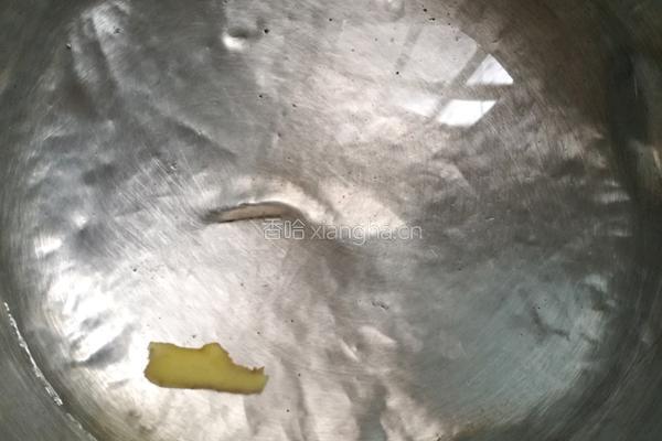 排骨菜干粥的做法图解3