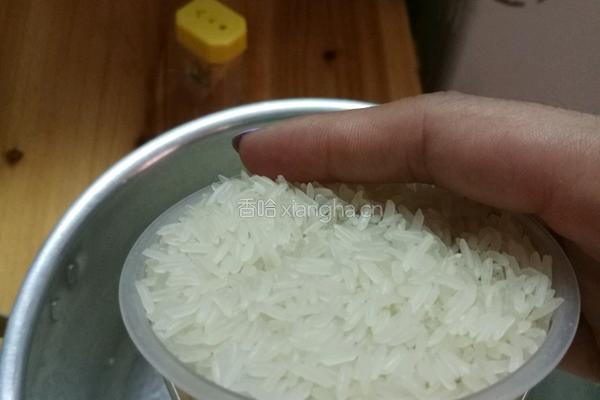排骨菜干粥的做法图解6