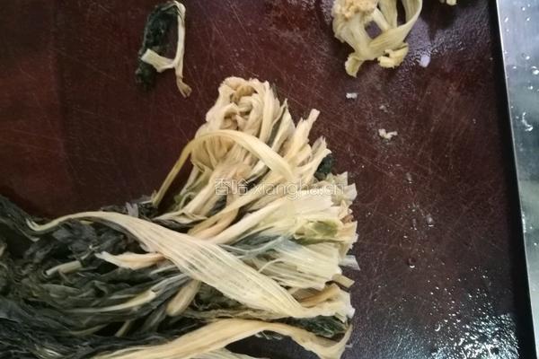 排骨菜干粥的做法图解8