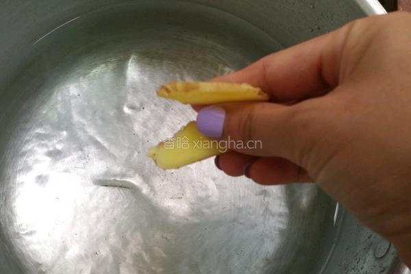 排骨菜干粥的做法图解9