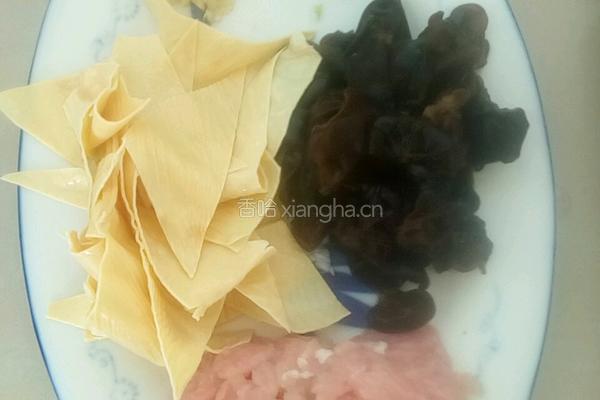  三鲜米线的做法图解1