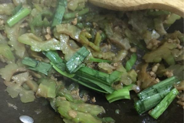 香辣肉末苦瓜的做法图解12
