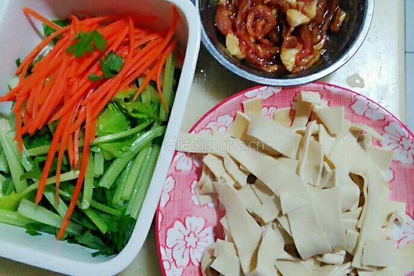 千张炒肉丝的做法图解2
