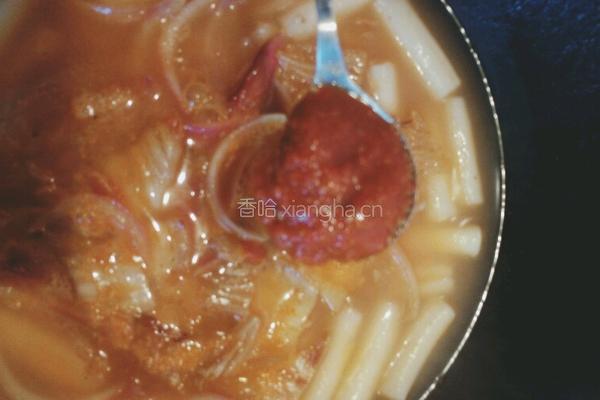 辣白菜炒年糕的做法图解5