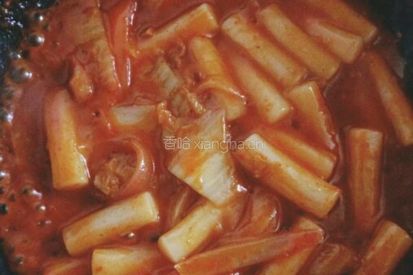 辣白菜炒年糕的做法图解6