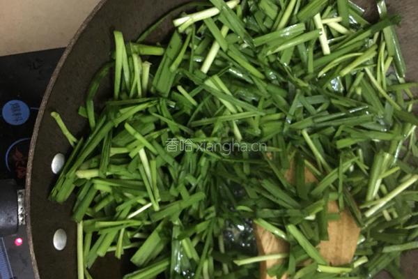 韭菜滑蛋花的做法图解6