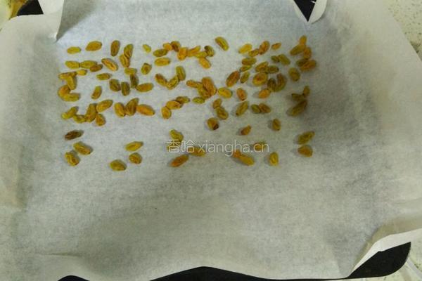 葡萄干蛋糕卷的做法图解9