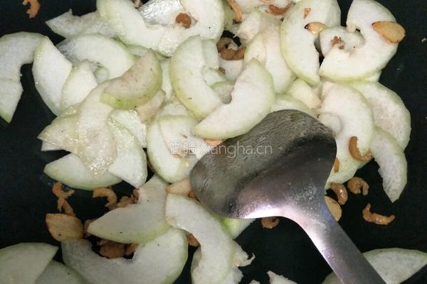 节瓜虾米粉丝煲的做法图解6
