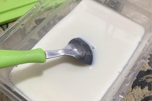 草莓牛奶布丁的做法图解5