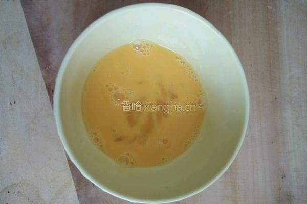 西红柿黄瓜蛋汤的做法图解2