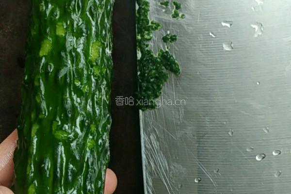 手拍酸辣青瓜的做法图解4