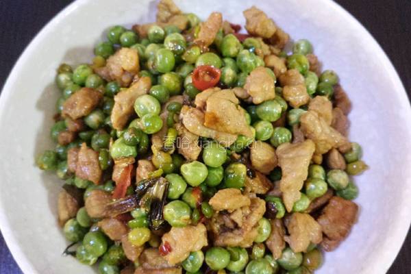 豌豆爆肉丁的做法图解8