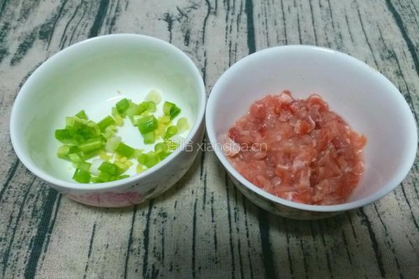 土豆青椒肉丁卤的做法图解3